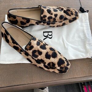 Banana Republic Women’s size 8 cheetah flats